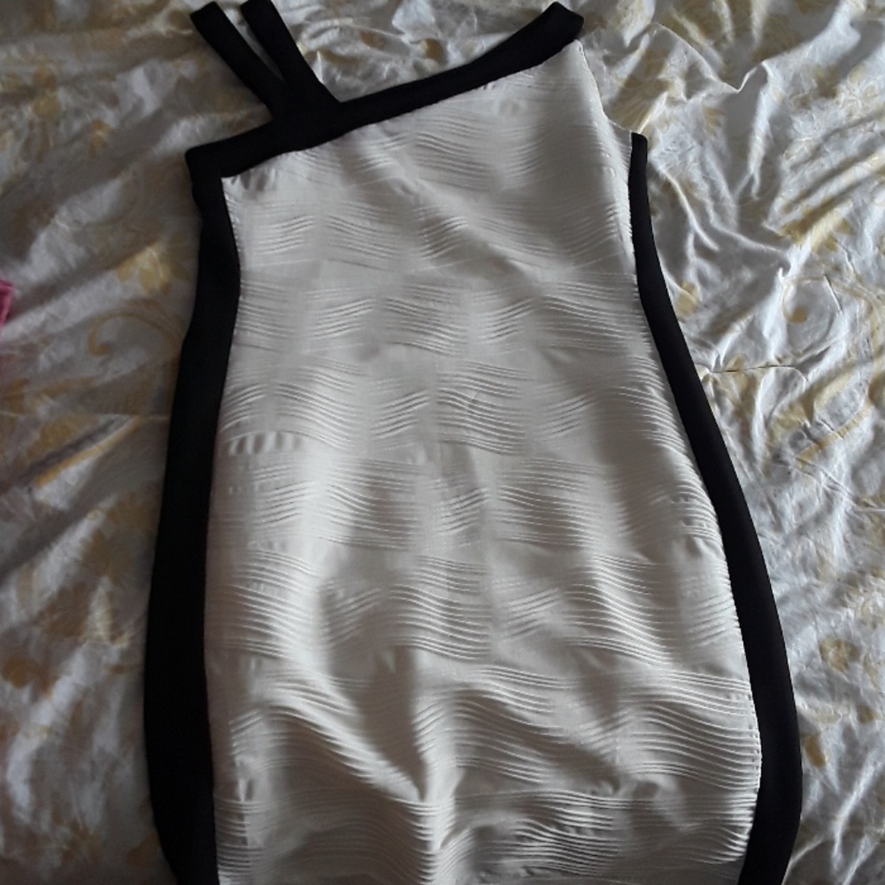 Valerie Bertinelli Dress